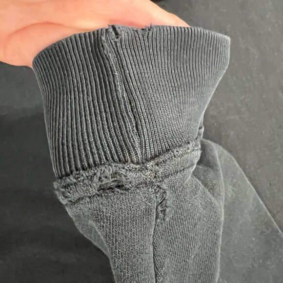 Vintage Ralph Lauren Men's Thrashed Sun Faded Black Crewneck Logo Sweatshirt M‎ - Picture 6 of 10